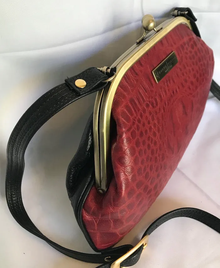 4057G Flat-Red Croco Crossbody