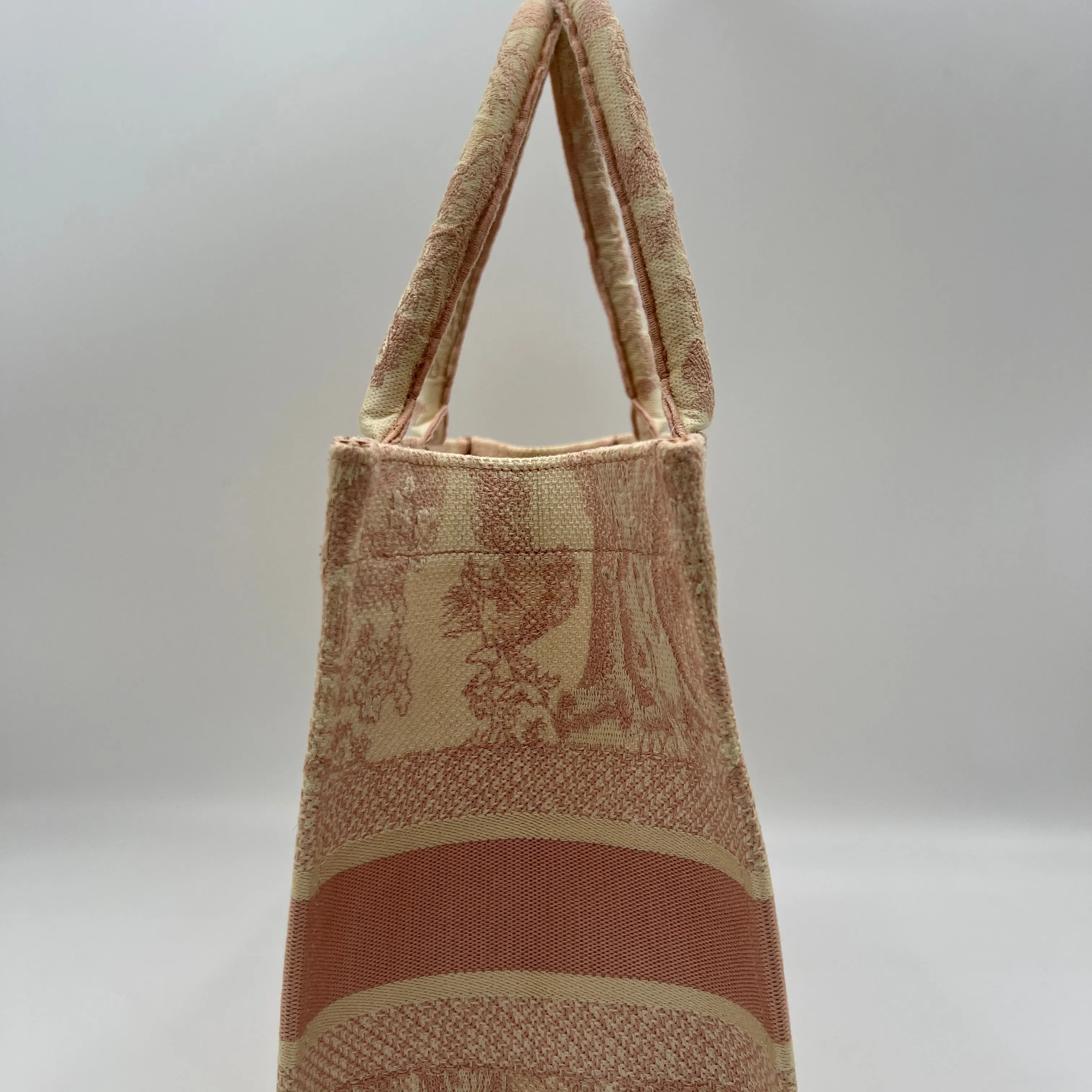 Book Tote Medium Pink Tote Bag in Jacquard