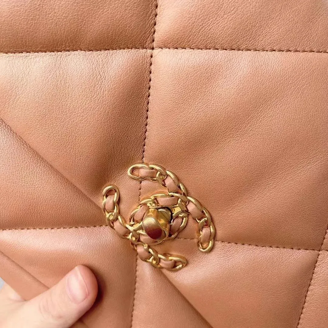 Chanel 19 Flap Bag Caramel Lambskin GHW