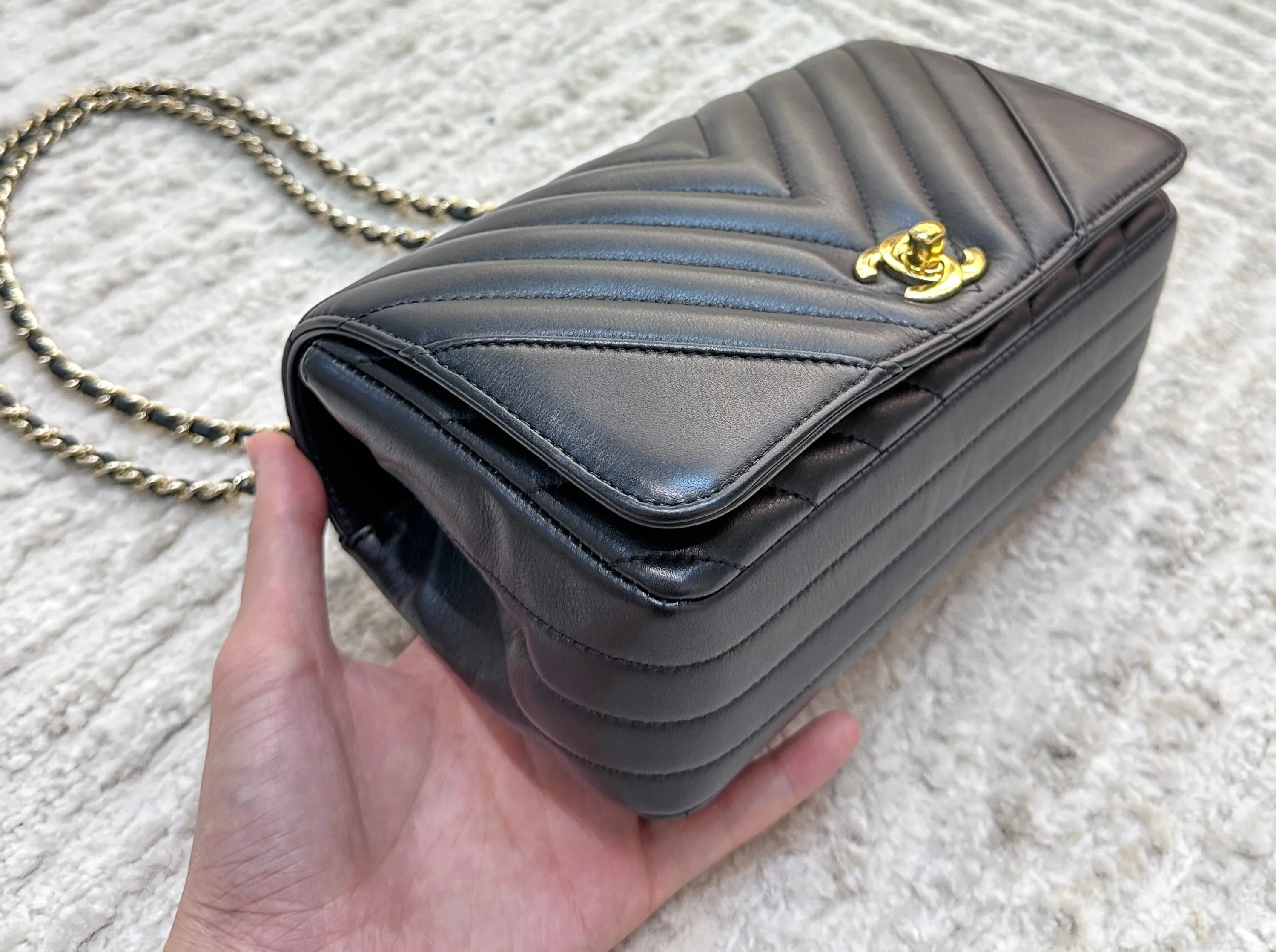 CHANEL Calfskin Chevron Quilted Mini Statement Flap Black