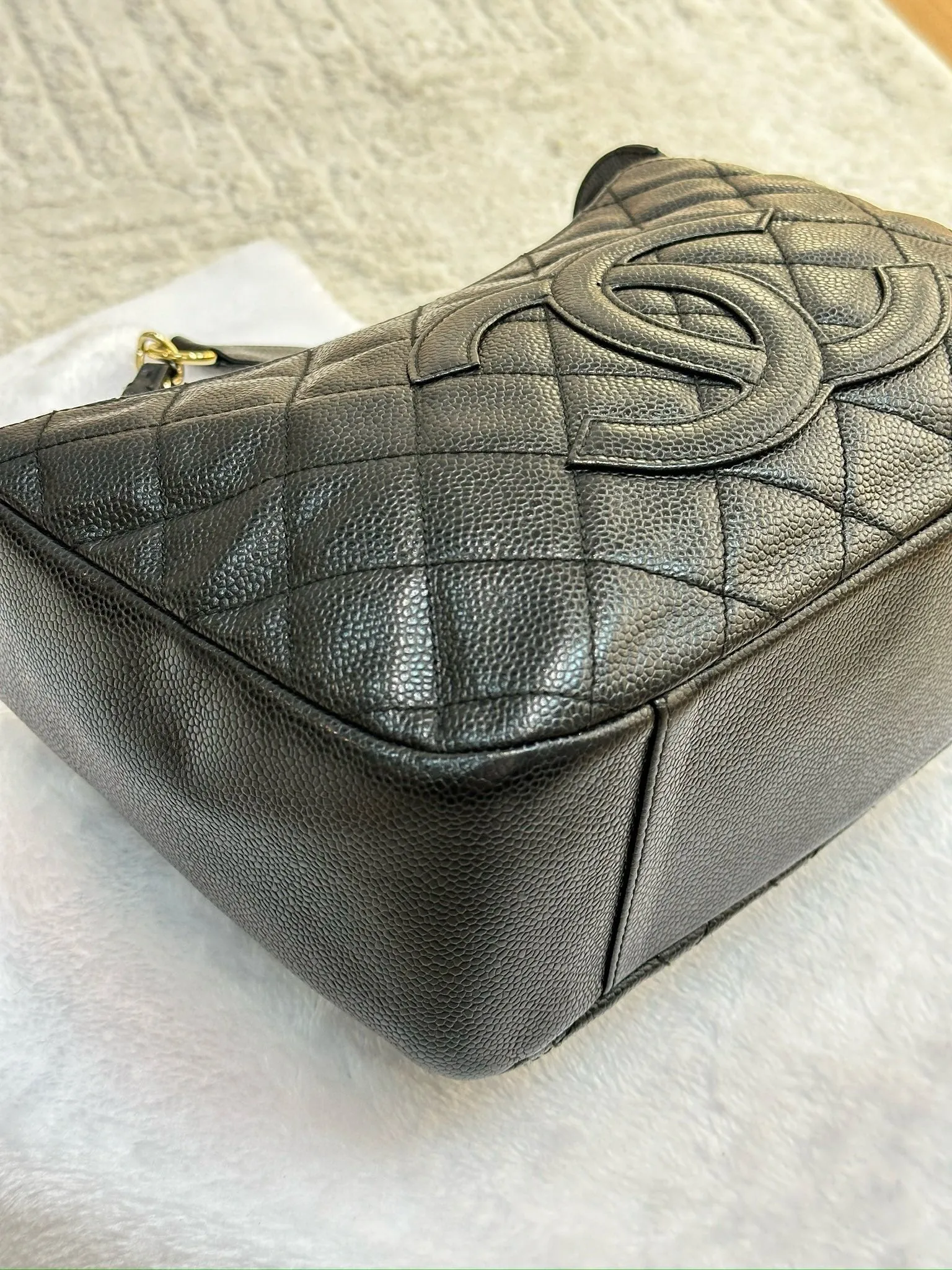 Chanel Medium Caviar Quilted Pochette Shoulder Bag Black GHW