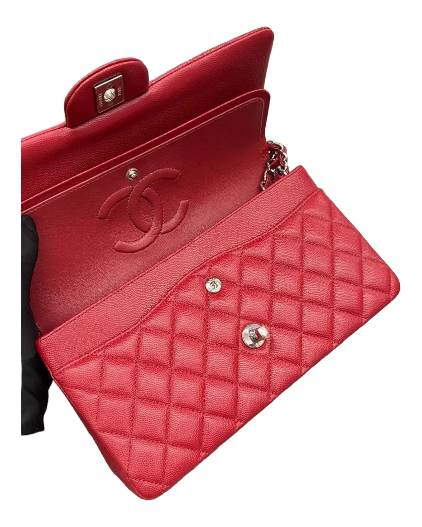 CHANEL Medium Classic Flap 17B Red Caviar