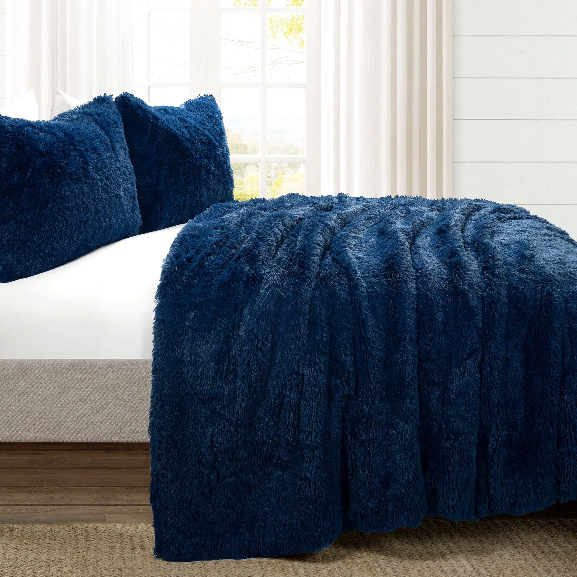 Emma Faux Fur Comforter Set