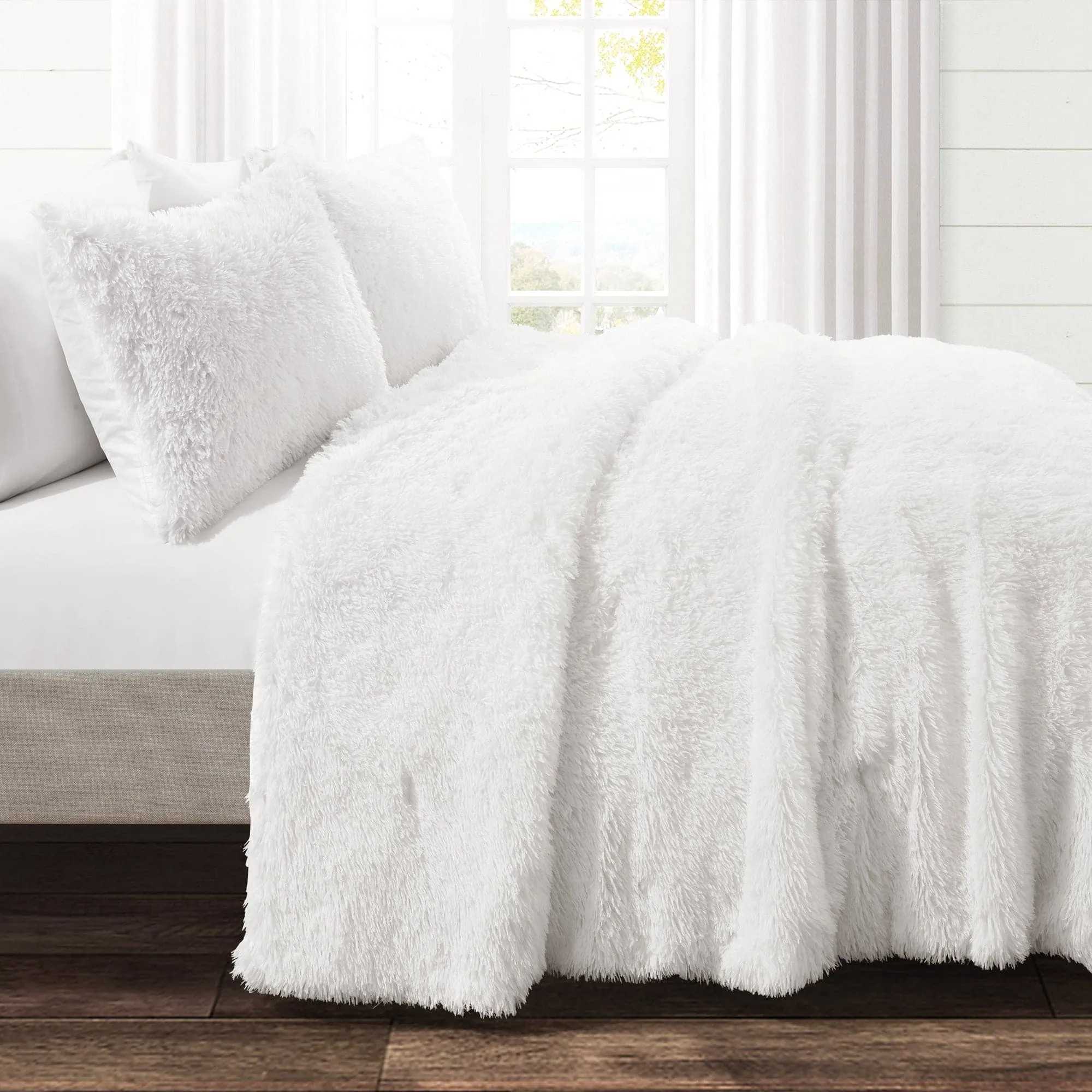 Emma Faux Fur Comforter Set