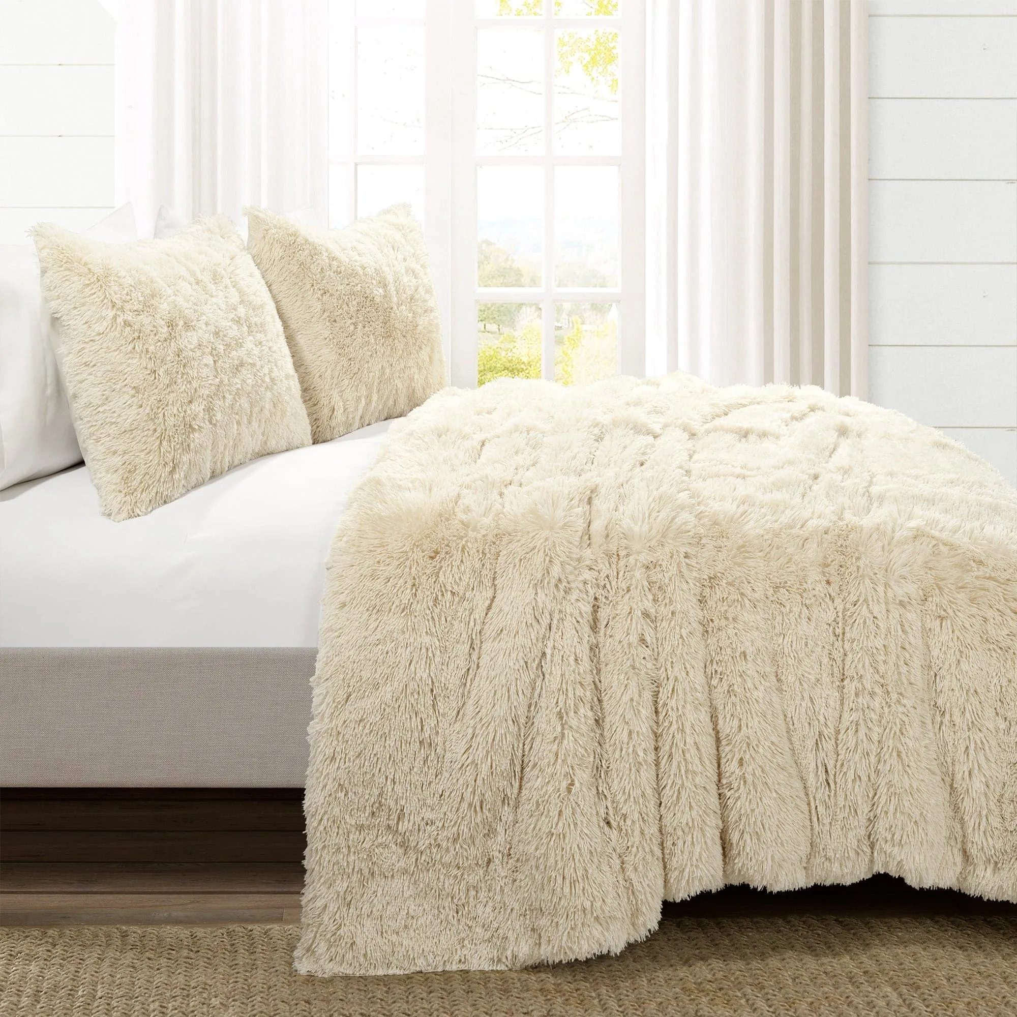 Emma Faux Fur Comforter Set